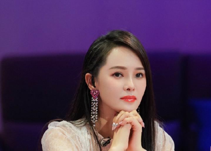 最新综艺姐姐，学习成长的力量与自信成就的魅力